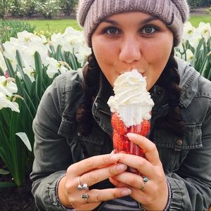 Meet your Posher, Teresa